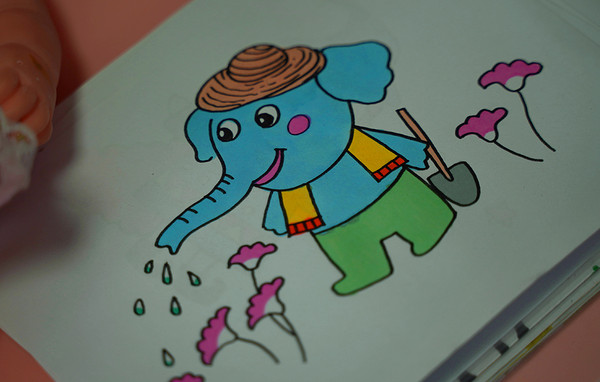 卡通大象的画法图解教程  儿童简笔画图片