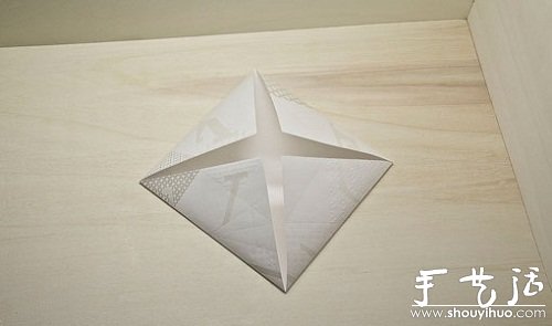 路易威登折纸邀请函 