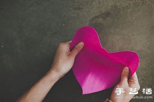 手工制作玫瑰花图解 手工制作玫瑰花做法 