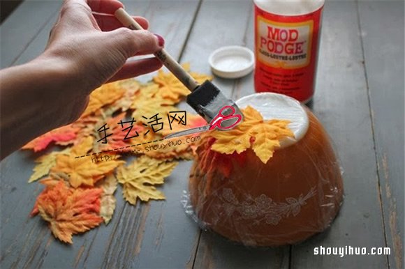 留住浪漫时光：充满秋日气息的枫叶碗手工制作 