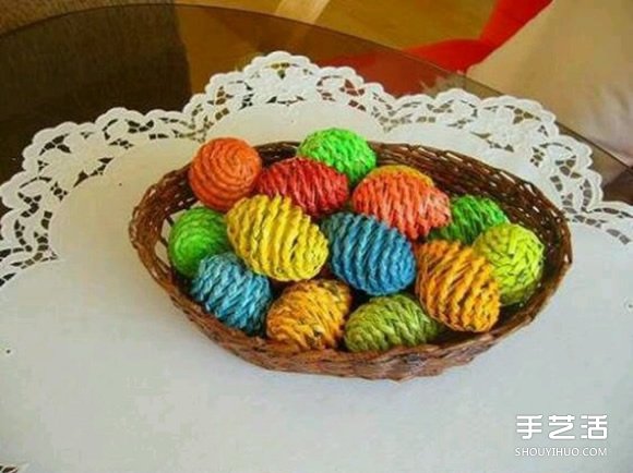 废旧报纸编球的方法 编织球用报纸DIY制作 