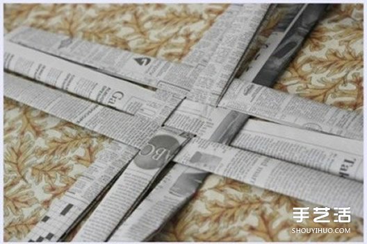 废旧报纸编织筐制作图解 用报纸编收纳筐的方法 