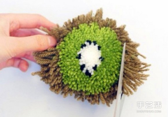 用毛线制作猕猴桃方法 毛线猕猴桃小饰品DIY 