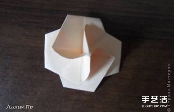 手工卡纸折玫瑰花图解 卡纸玫瑰花折纸方法 