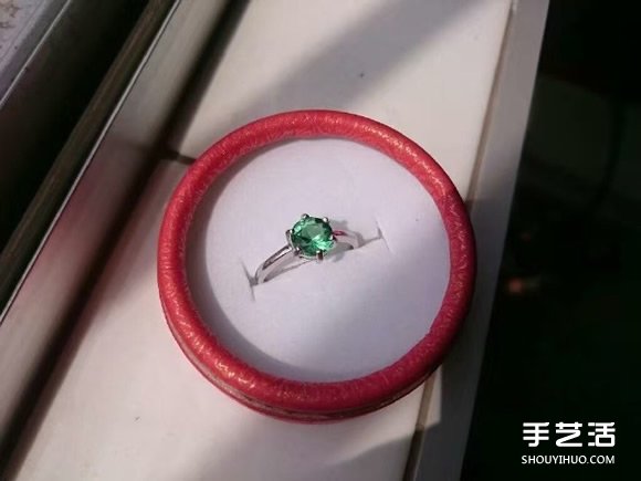 啤酒瓶做钻石怎么做 啤酒瓶磨成绿钻全过程 