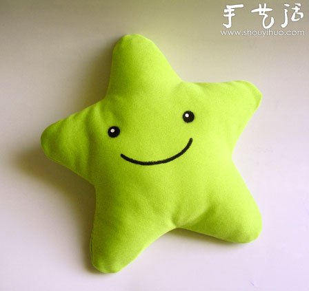 手工制作布艺星星抱枕 