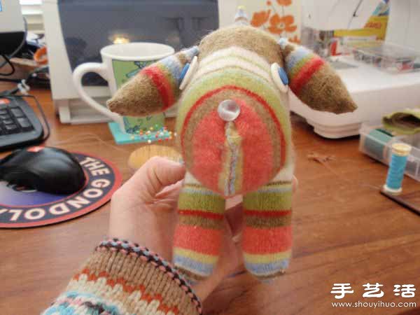 袜子制作毛绒绒的可爱小狗玩偶 