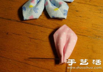 不织布手工制作花朵装饰图解教程 