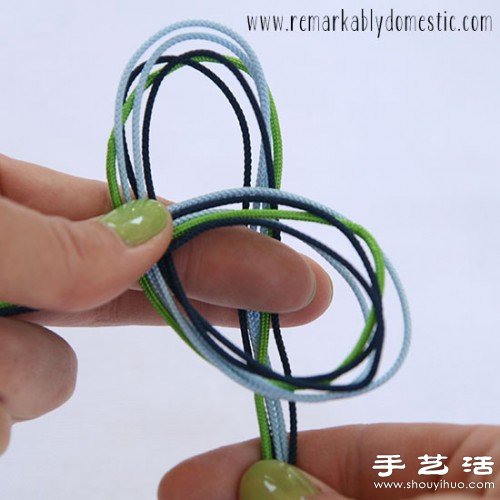 小清新风格结绳手链DIY制作图解教程 