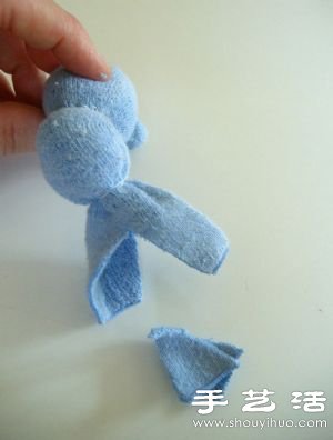 袜子手工制作兔子娃娃的方法 