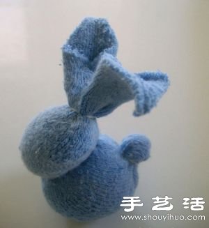 袜子手工制作兔子娃娃的方法 