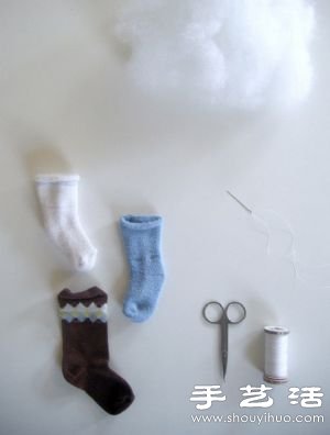 袜子手工制作兔子娃娃的方法 
