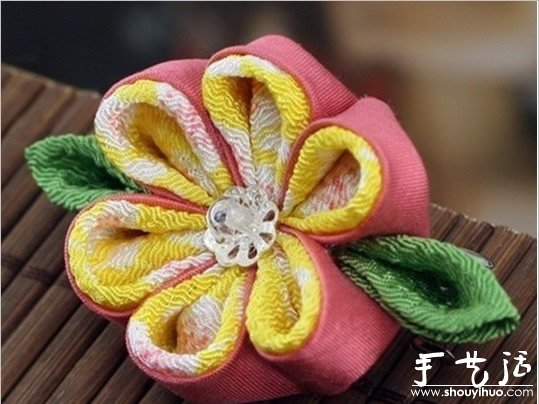 日本布艺花朵制作教程 