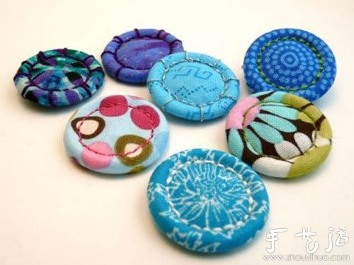 手工制作漂亮的布艺纽扣 