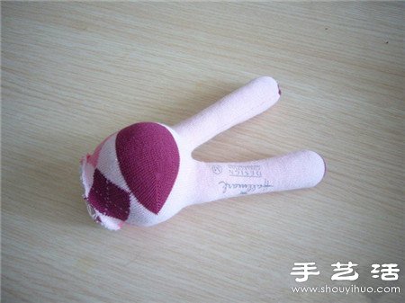 袜子+棉花+纽扣 手工制作兔子娃娃玩偶 