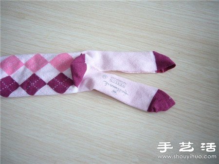 袜子+棉花+纽扣 手工制作兔子娃娃玩偶 