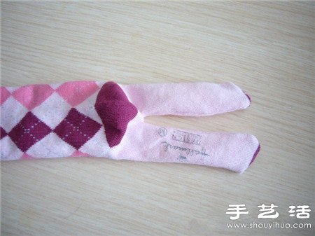 袜子+棉花+纽扣 手工制作兔子娃娃玩偶 