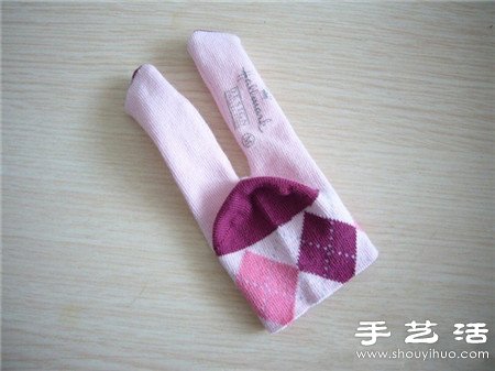 袜子+棉花+纽扣 手工制作兔子娃娃玩偶 