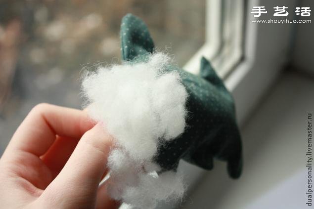 手工布艺猫咪靠枕/抱枕/玩偶/挂件制作图解 