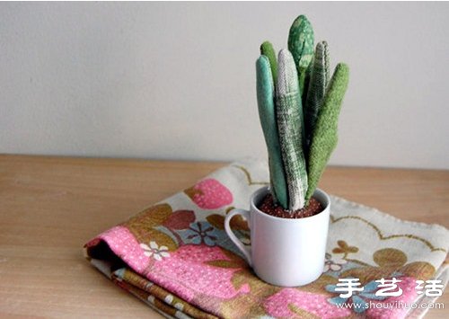 布艺手工制作的多肉植物盆栽装饰品 