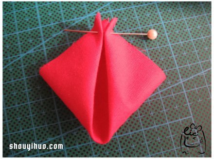 手工布艺樱花胸针的DIY制作方法图解教程 