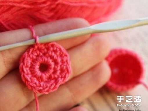 钩针爱心图解教程 立体爱心钩针制作步骤图 