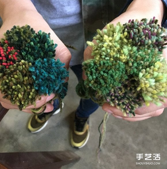 利用绿色毛线织成的自然系地毯 看起来超舒服 